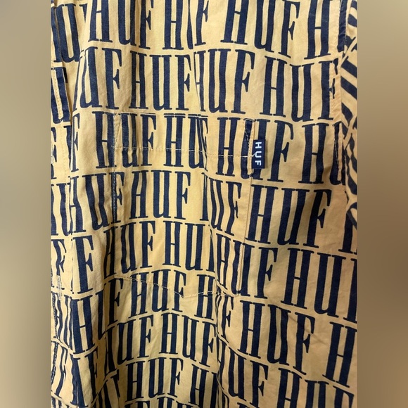 HUF Night Market All Over Logo Repeat Print Shirt size large - Picture 4 of 6